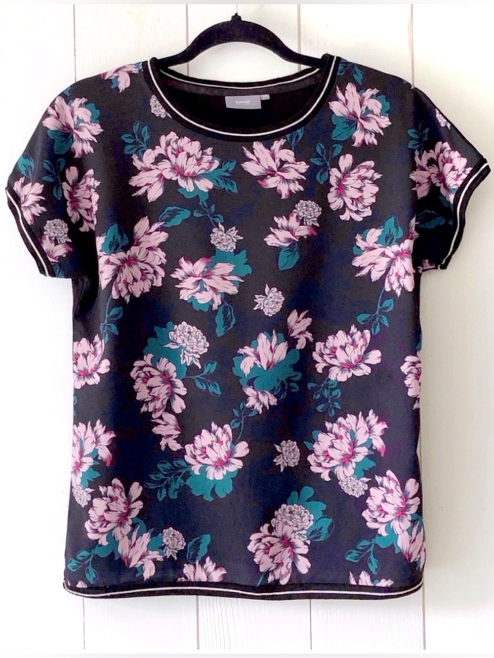 B.Young Panya Pink Floral Black Blouse With Black White Trim Size XS / S